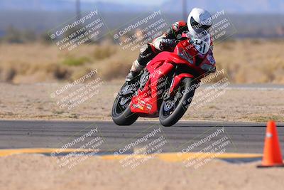 media/Dec-17-2023-CVMA (Sun) [[bf0c04832d]]/Race 3 Supersport Middleweight/